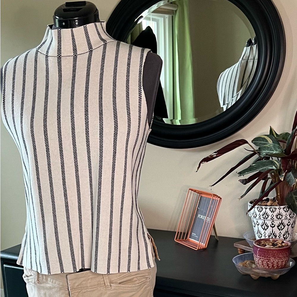 Moth Mock Neck Sleeveless Top